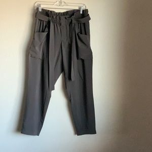 Athleta size 10P women’s paper bag waist pants